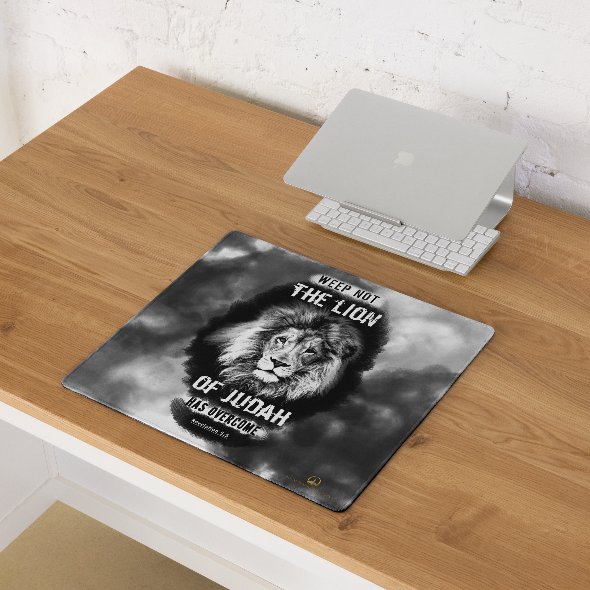 The Lion of Judah: Revelation 5:5 Gaming Mouse Pad (18″×16″ / 36″×18″)