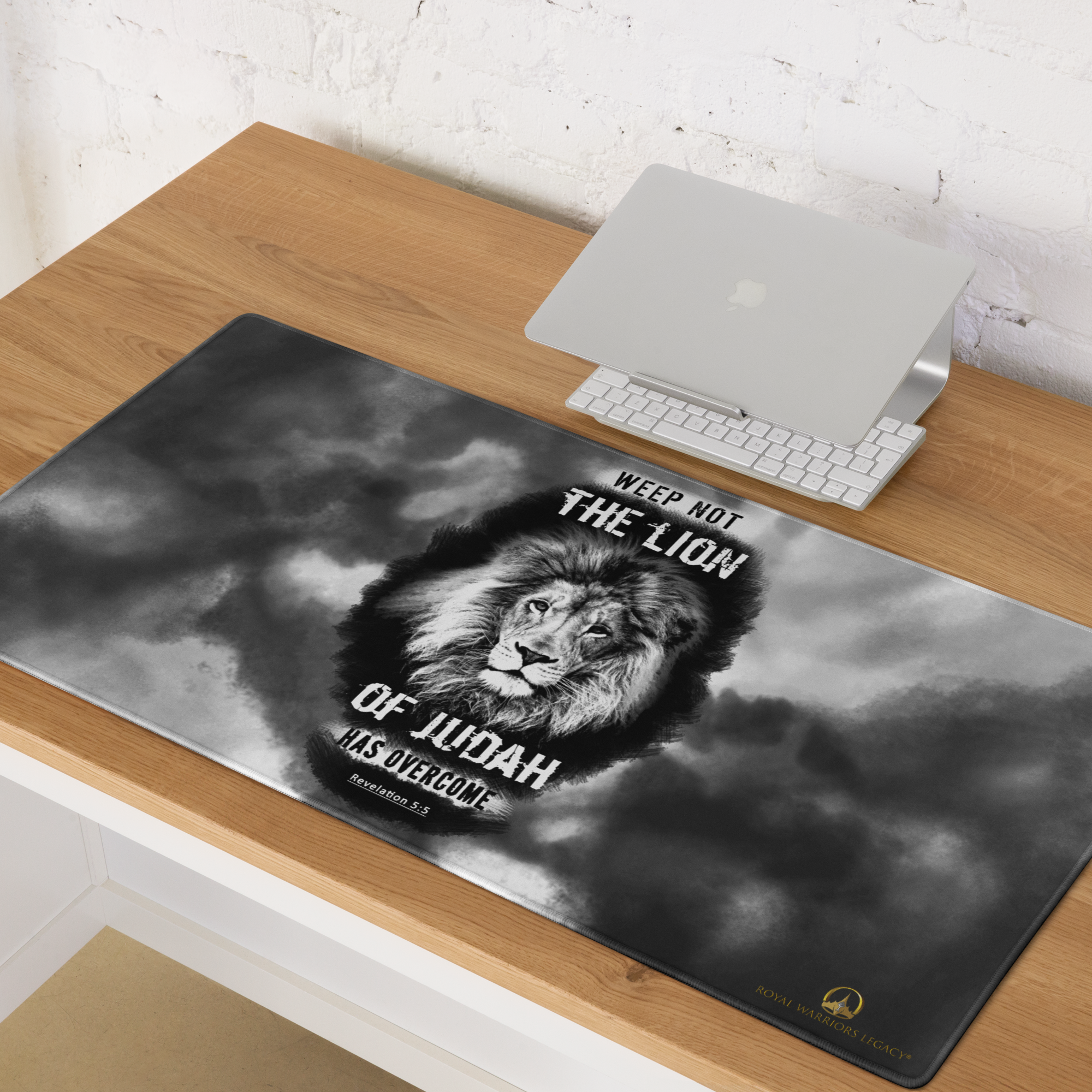 The Lion of Judah: Revelation 5:5 Gaming Mouse Pad (18″×16″ / 36″×18″)